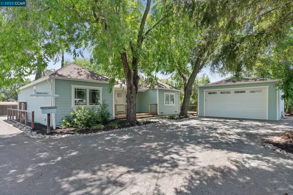 4 Oram Ln, Pleasant Hill, CA 94523