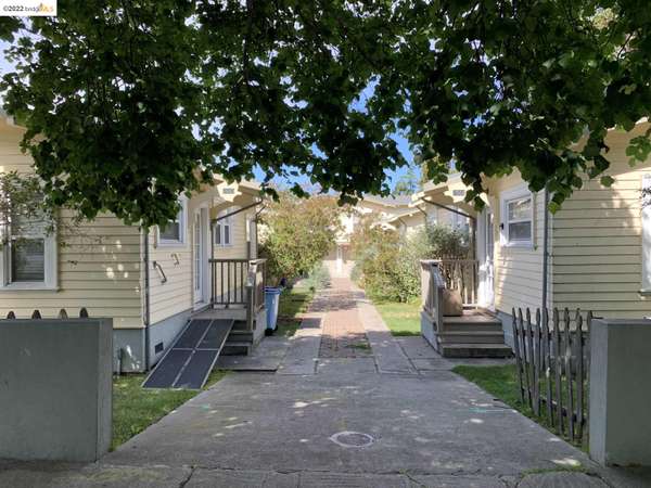 1504 10th, Berkeley, CA 94701