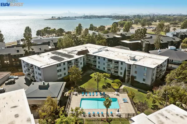 960 Shorepoint Court #101, Alameda, CA 94501