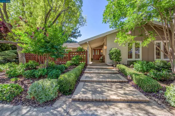 285 Dover Dr, Walnut Creek, CA 94598