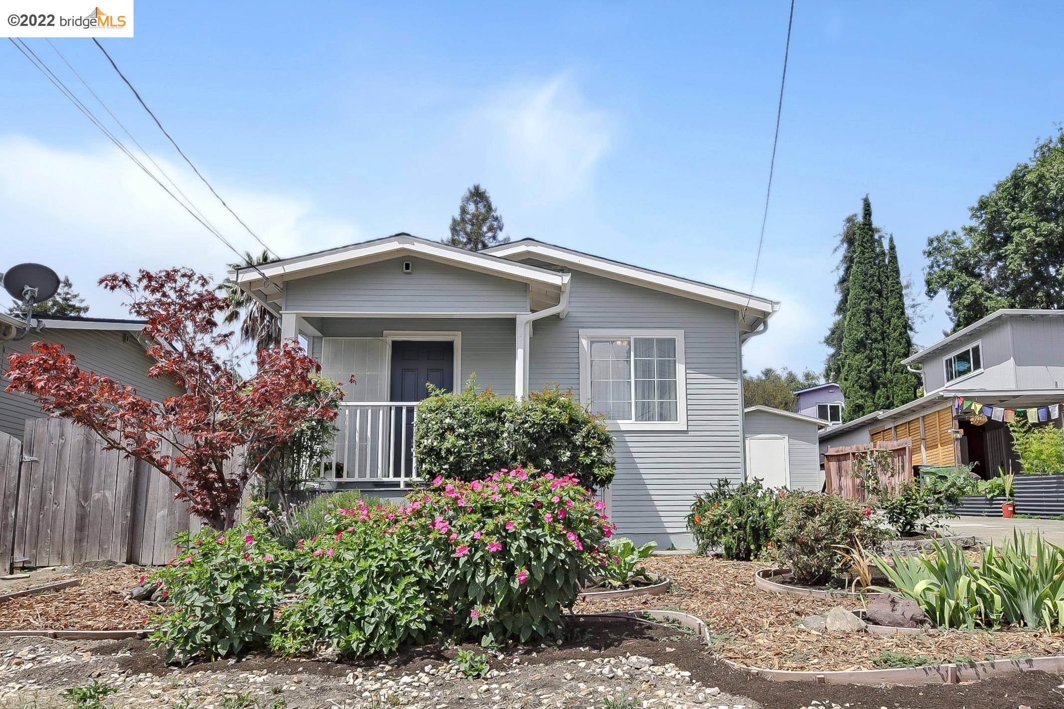 8025 Earl St, Oakland, CA 94605