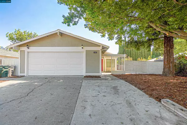 1866 Brookwood Dr, Vacaville, CA 95687