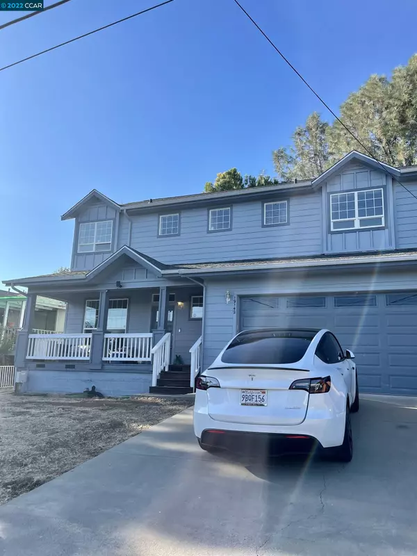 19142 Ravenhill Rd, Hidden Valley Lake, CA 95467