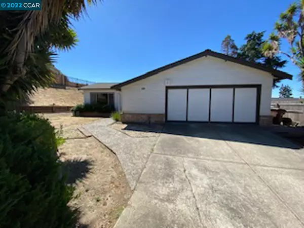 808 Sandy Cove Dr, Rodeo, CA 94572