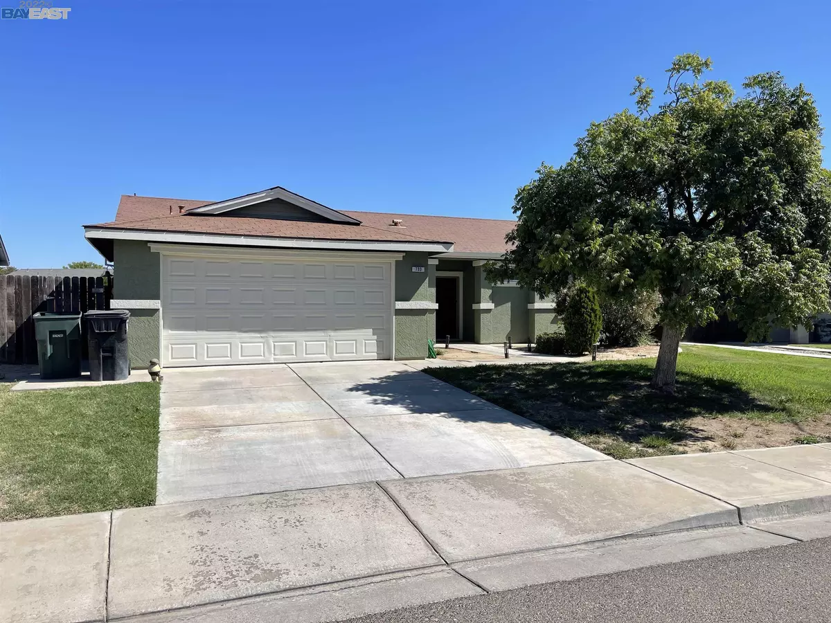 Atwater, CA 95301,733 Woodside Ln