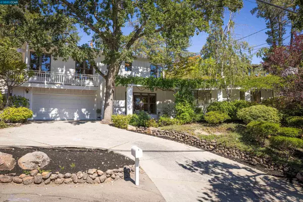 3420 Shangri La Rd, Lafayette, CA 94549