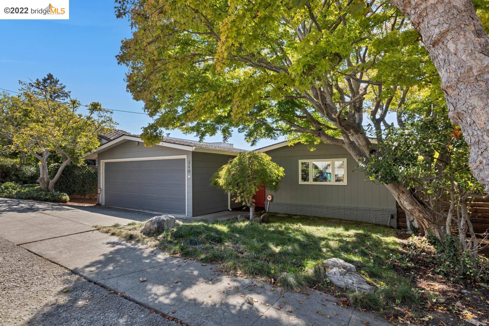 210 Amherst Ave, Kensington, CA 94708