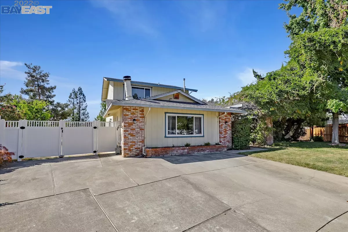 Livermore, CA 94550,2679 Klamath Ct