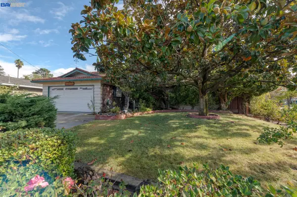 7701 Peppertree Rd, Dublin, CA 94568