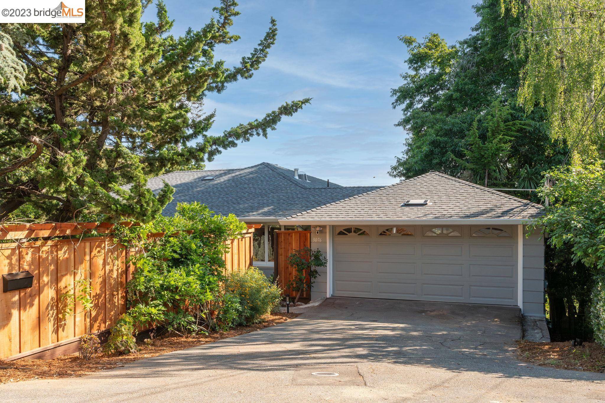 3076 Frye St, Oakland, CA 94602