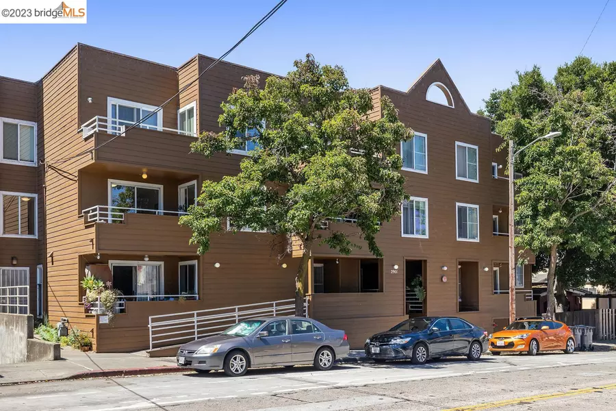 2901 MacArthur Blvd. #204, Oakland, CA 94602