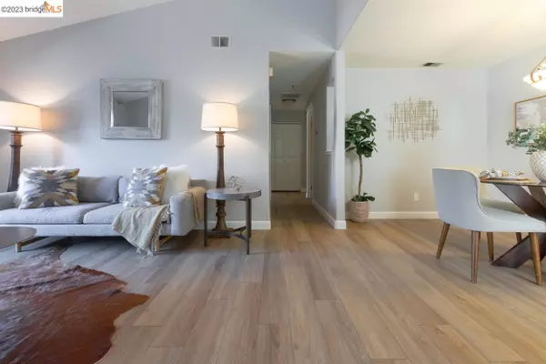 202 Dursey Dr, Pinole, CA 94564