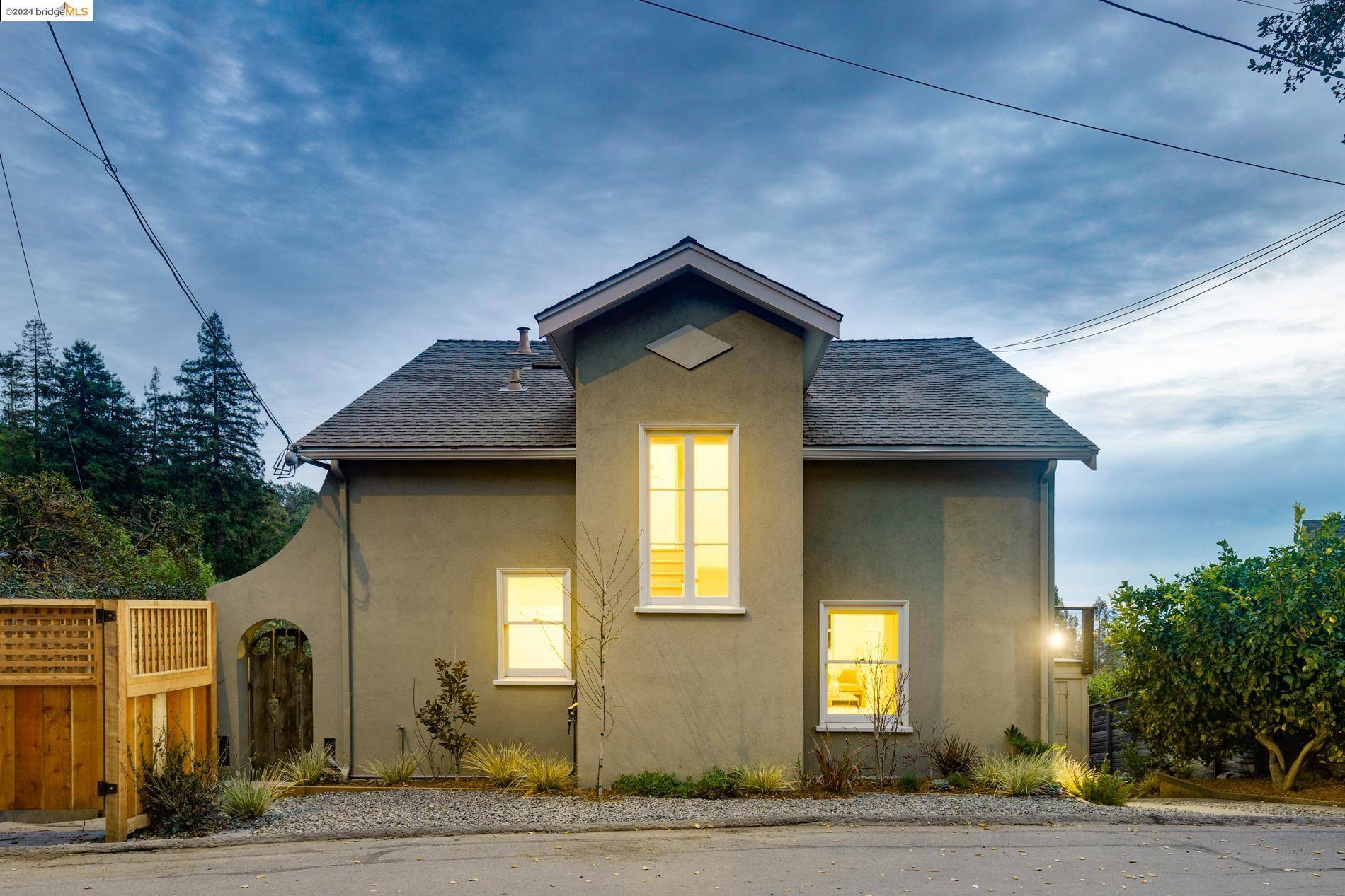 1146 Keith Ave, Berkeley, CA 94708