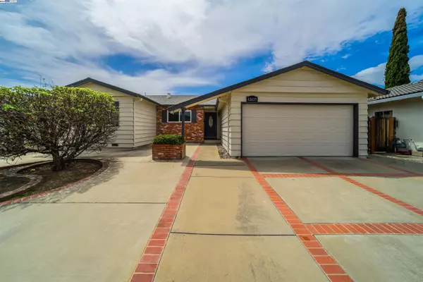 42635 Fontainebleau Park Ln, Fremont, CA 94538