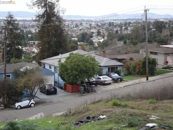 Oakland, CA 94605,6318 Buena Ventura AVE
