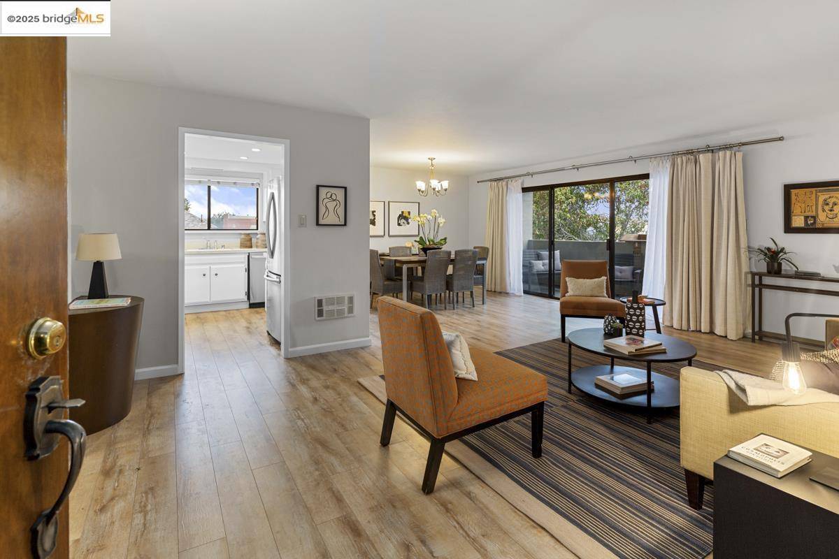 2515 Central Ave #206, Alameda, CA 94501