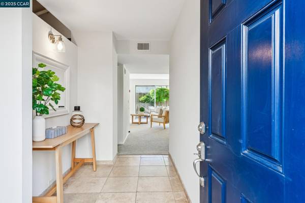 2121 Donald Drive #6, Moraga, CA 94556