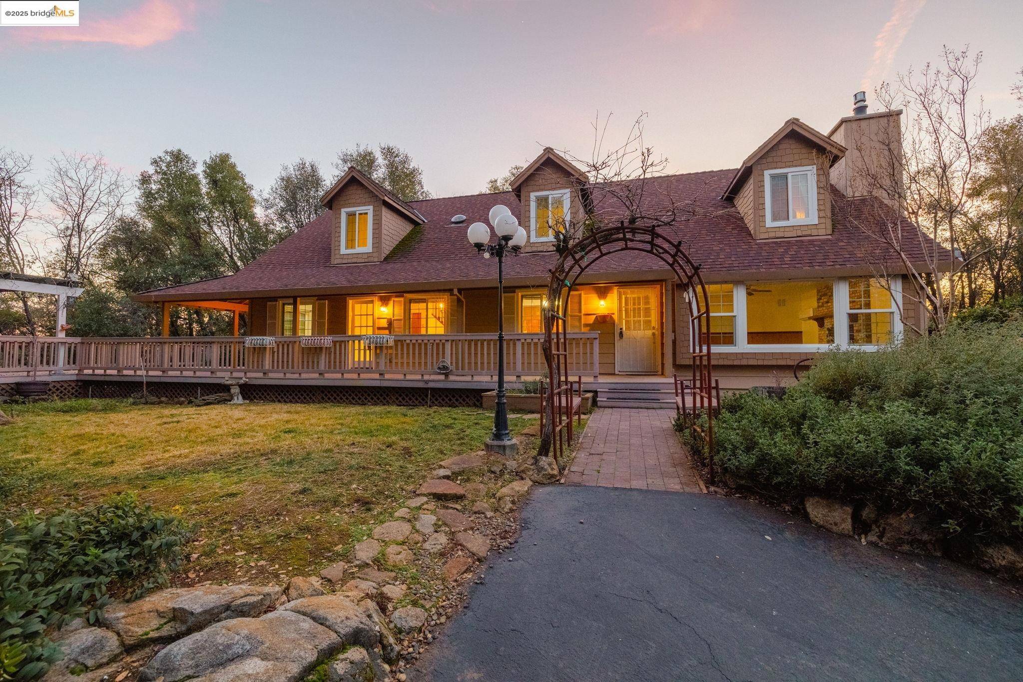 Sonora, CA 95370,21884 El Oso Way