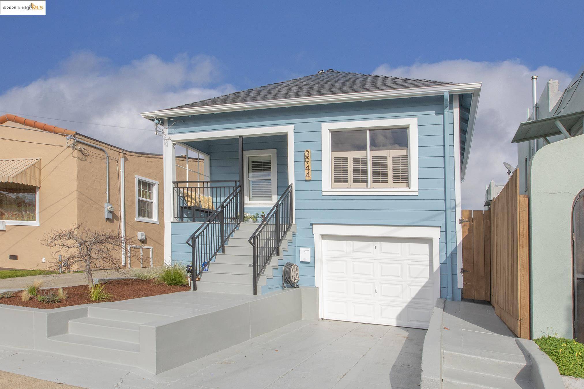 3944 Penniman Ave,  Oakland,  CA 94619