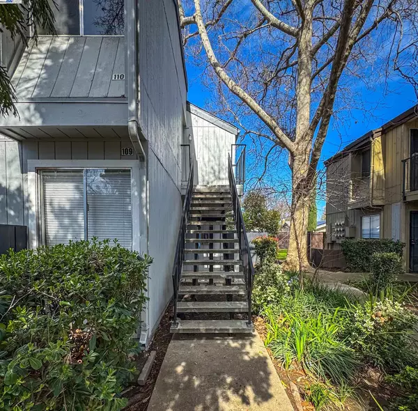 3591 Quail Lakes Dr #110, Stockton, CA 95207