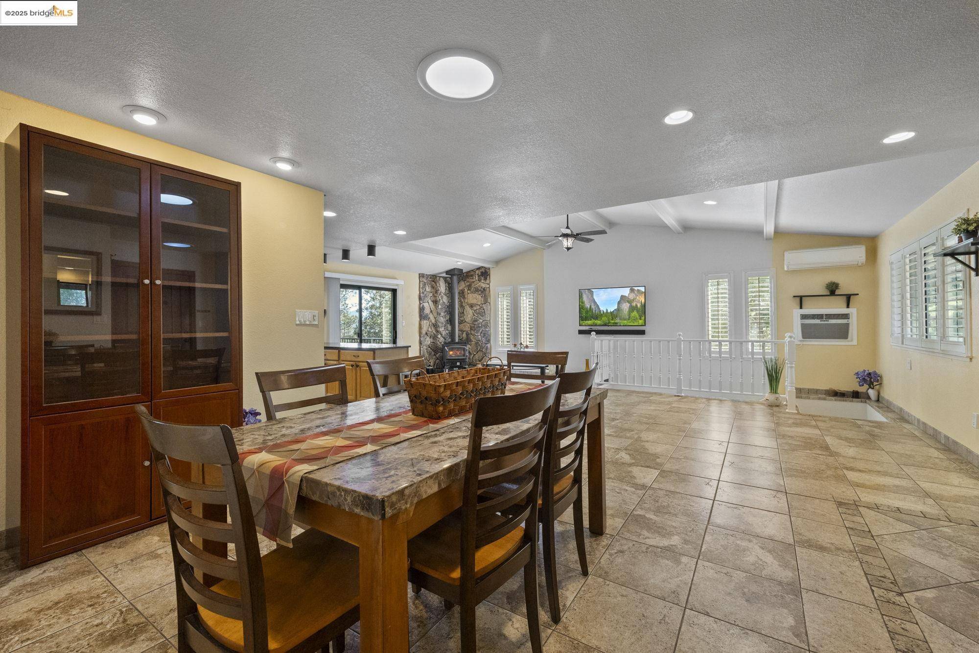 Groveland, CA 95321,12098 Hillhurst CIR