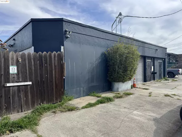 Oakland, CA 94601,2928 Chapman St