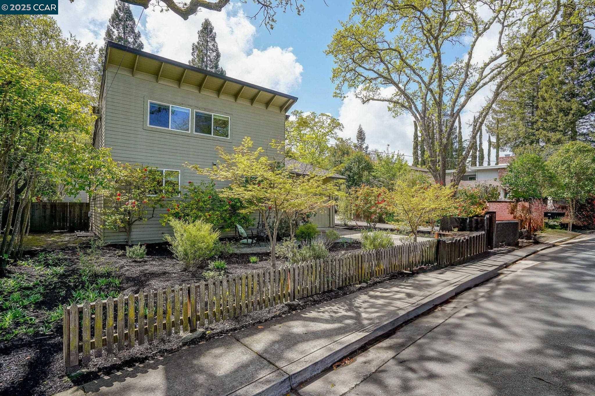 3609 Walnut Street,  Lafayette,  CA 94549