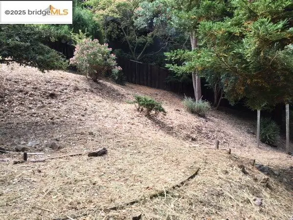 Oakland, CA 94611,1135 Glencourt Dr.