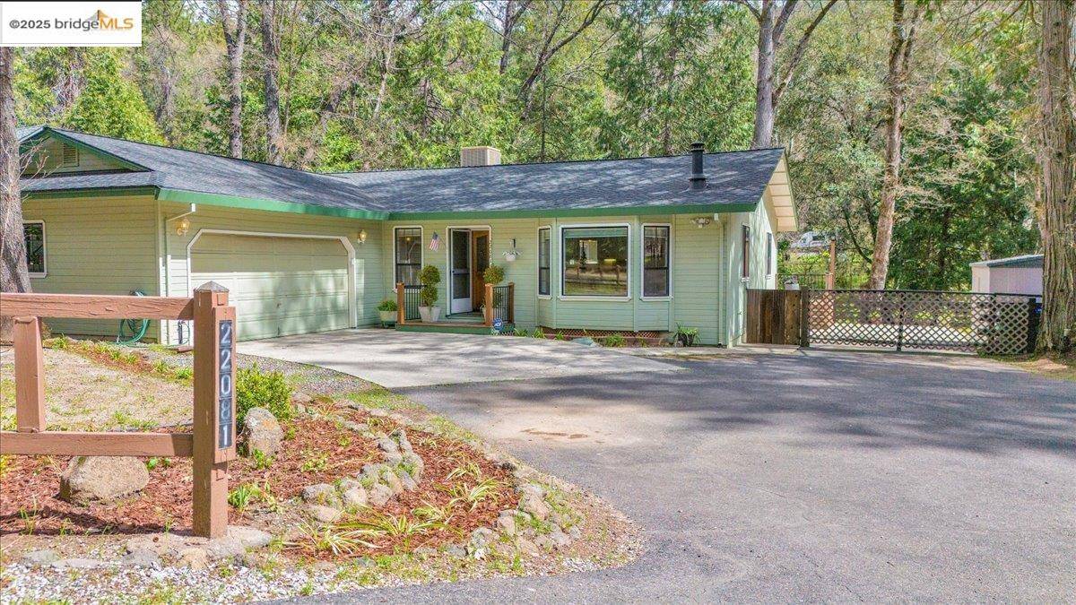 22081 Crystal Falls Dr, Sonora, CA 95370