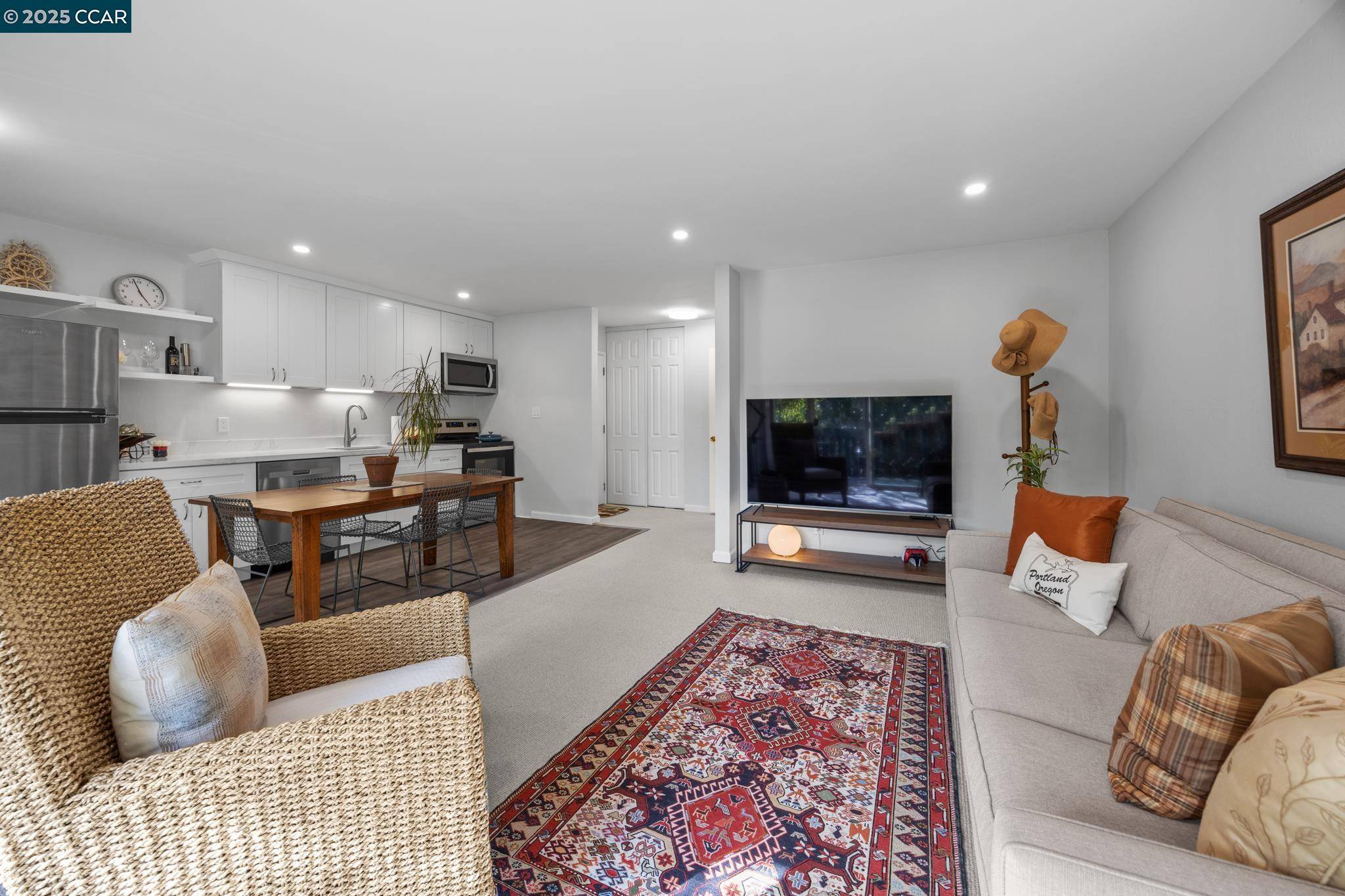 Concord, CA 94518,1036 Oak Grove Rd #24