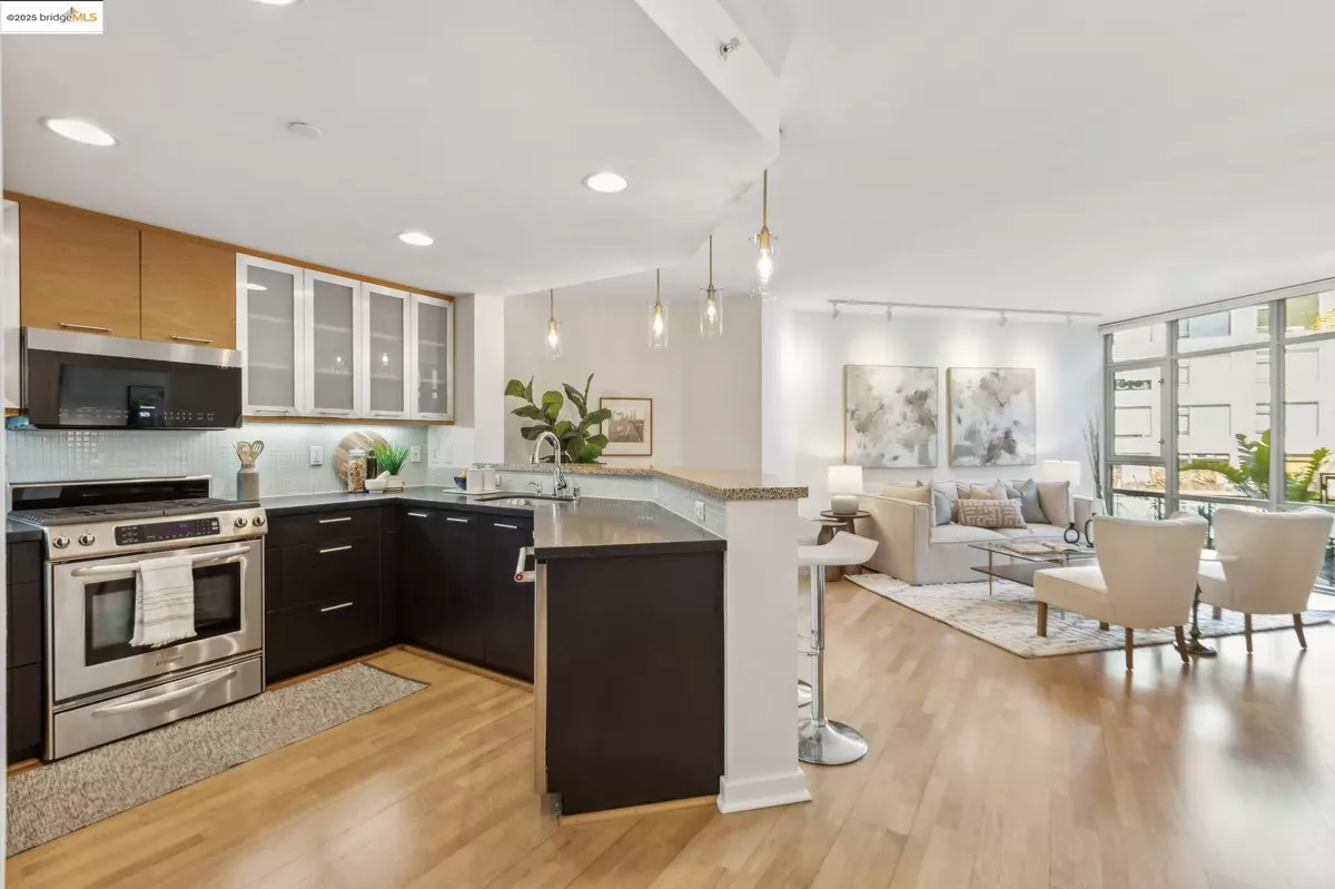 San Francisco, CA 94107,170 King St #504