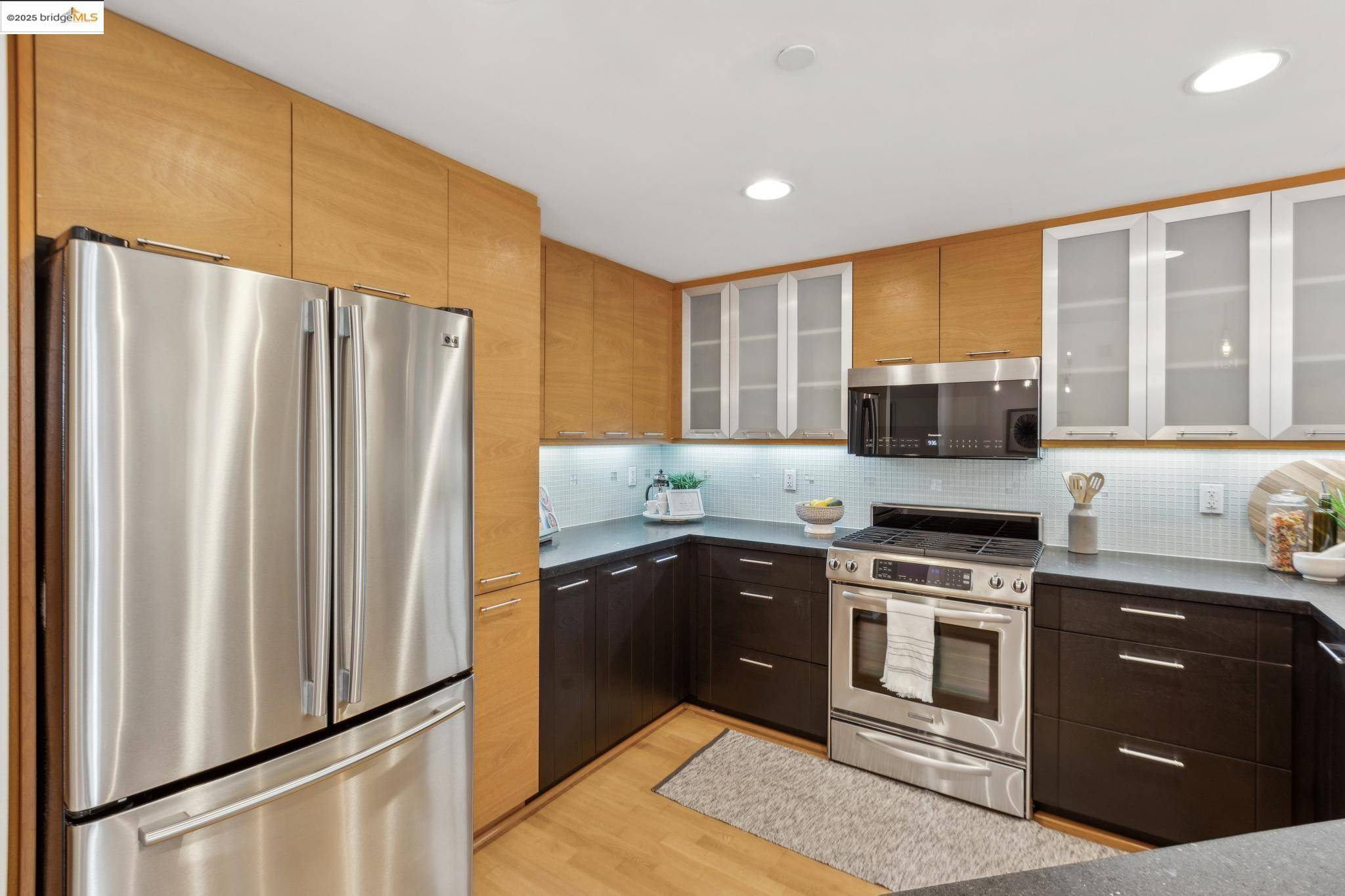 San Francisco, CA 94107,170 King St #504