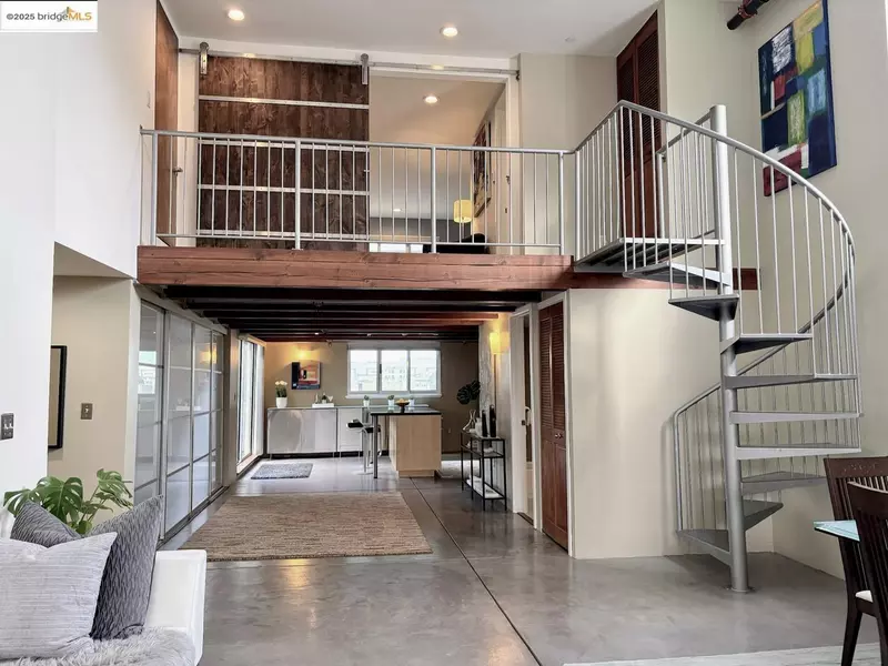 701 Pennsylvania AVE #109, San Francisco, CA 94107