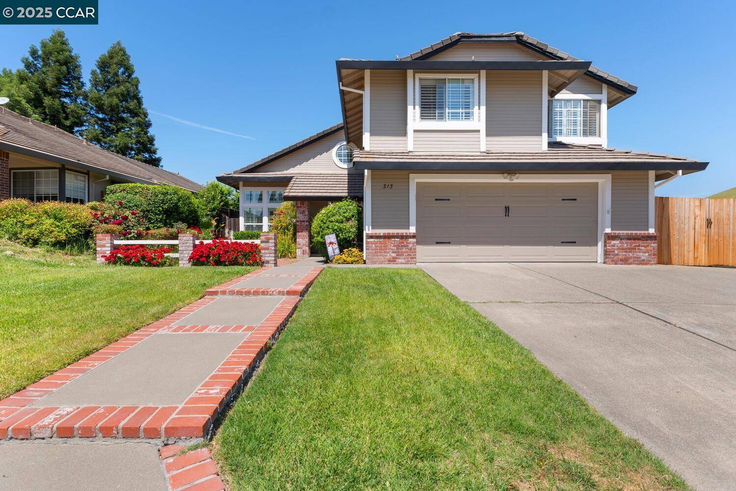 313 Willowwood Ct, Vacaville, CA 95688