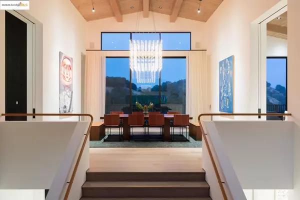 119 Melody LN, Orinda, CA 94563