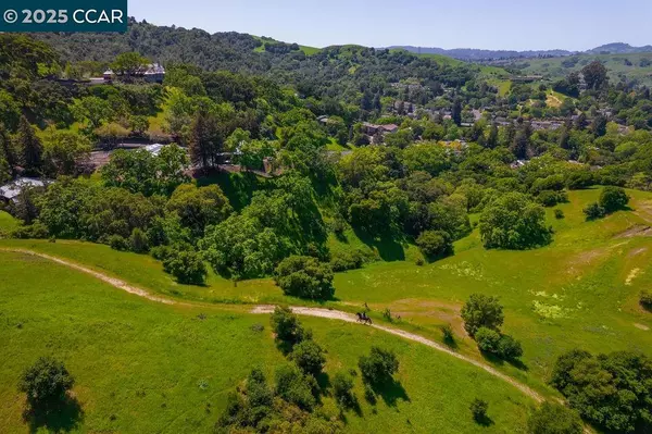 Lafayette, CA 94549,575 Morecroft Rd