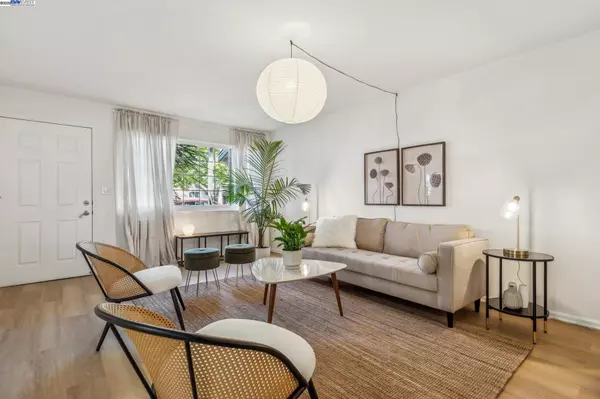 San Leandro, CA 94579,700 Fargo Ave #2