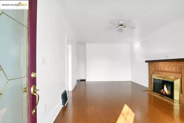 Oakland, CA 94621,5540 E 17Th St