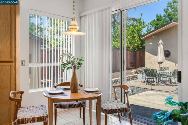 2224 El Lago Dr, Oakley, CA 94561