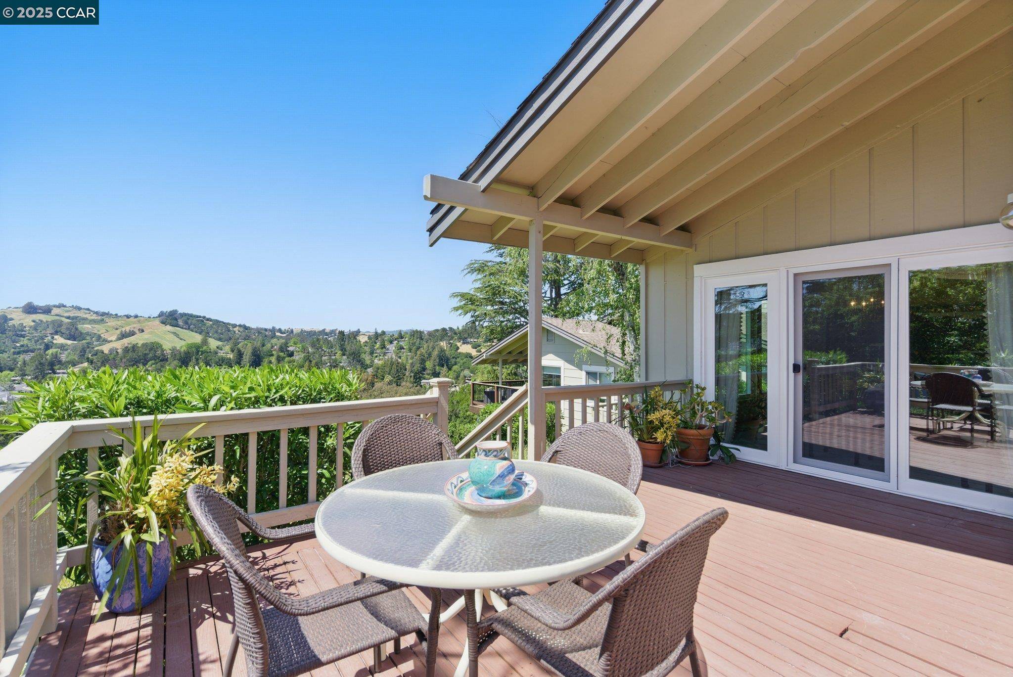 117 Alta Mesa Ct, Moraga, CA 94556