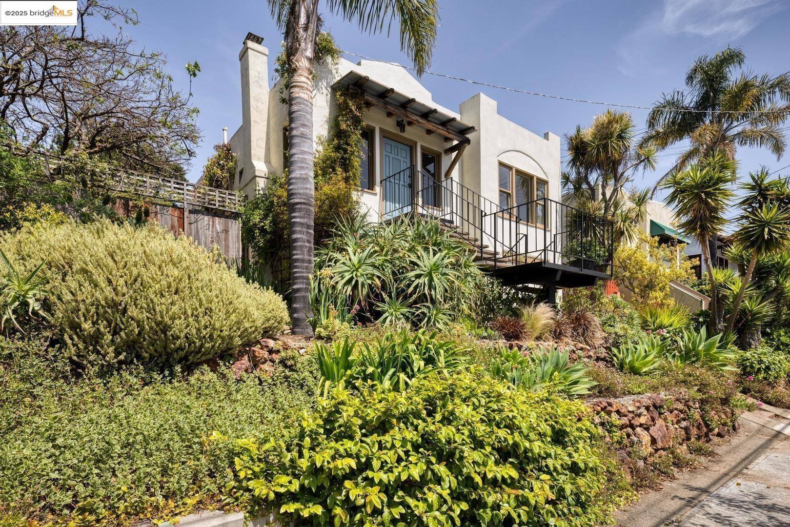 2901 Monticello AVE, Oakland, CA 94619