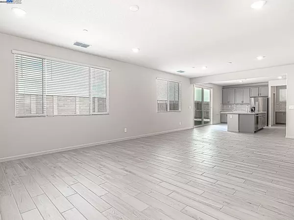 Oakley, CA 94561,671 Channel Cir