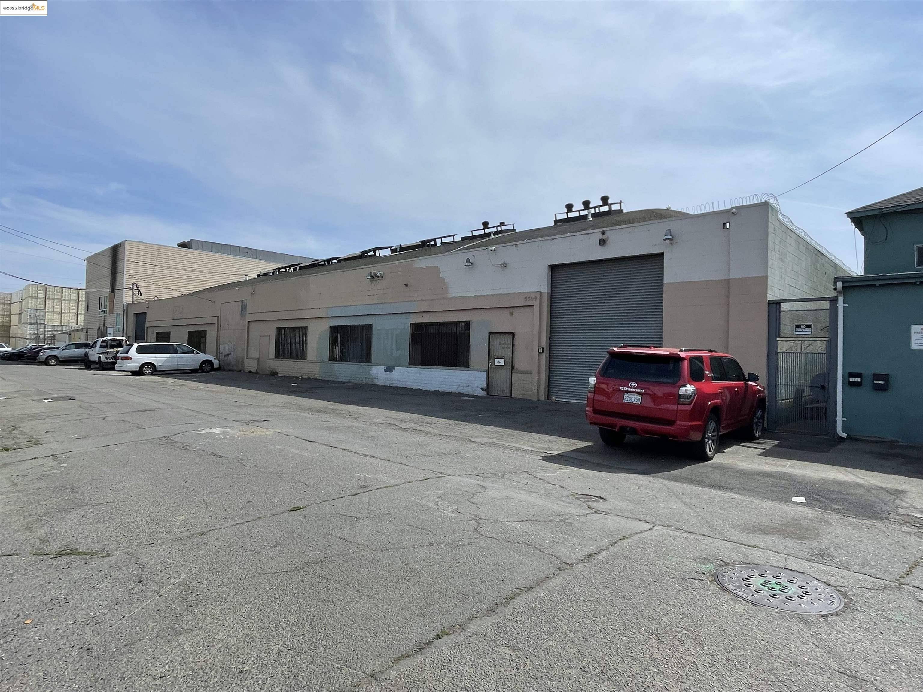 Oakland, CA 94601,5321 E 8th St