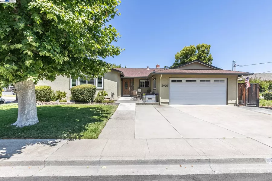 3903 Manzanita Ct, Concord, CA 94519
