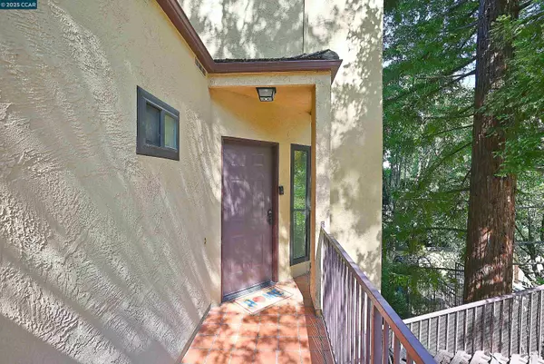 Lafayette, CA 94549,3279 Mt Diablo Ct #13