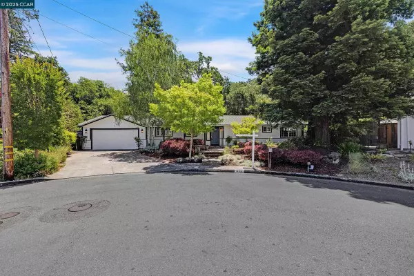 345 Shire Oaks Court, Lafayette, CA 94549