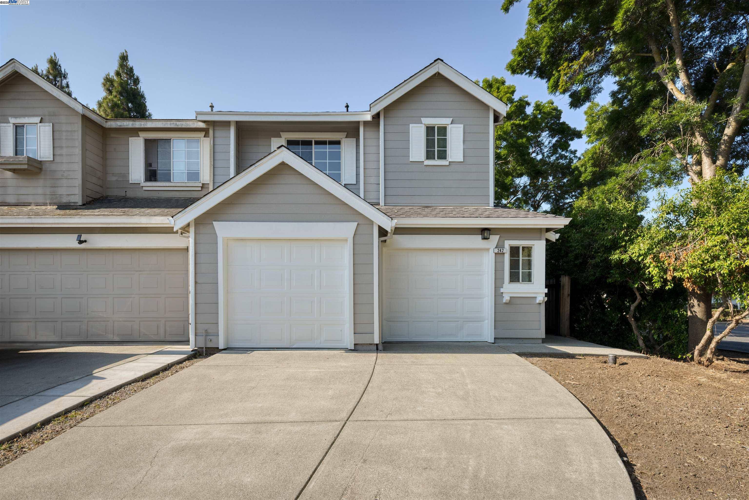 242 Redstone Cir, Suisun City, CA 94585