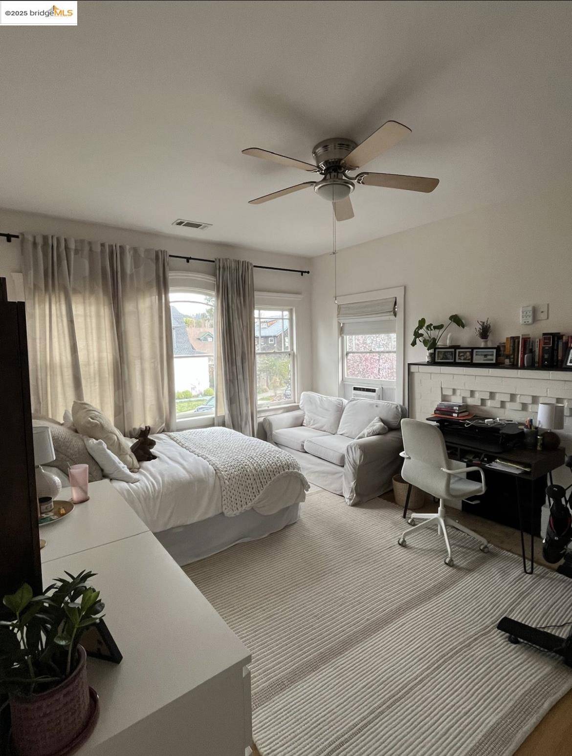 Berkeley, CA 94705,2942 HILLEGASS AVE ##3