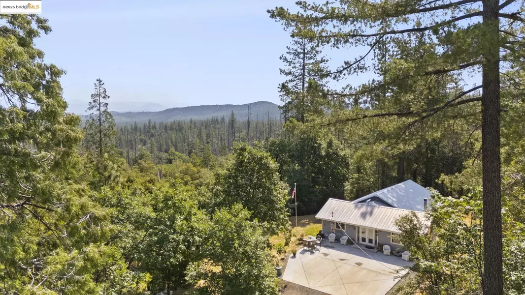 22361 Hells Hollow S., Groveland, CA 95321