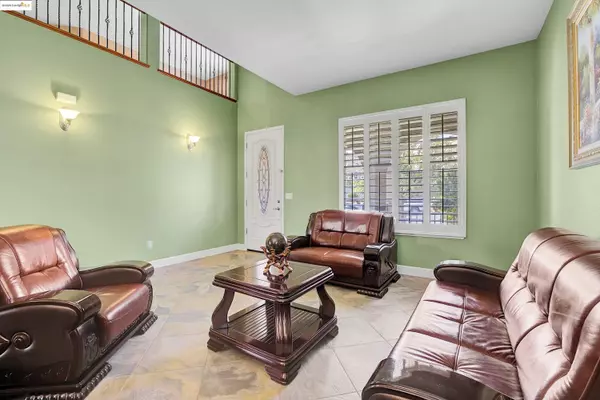 Antioch, CA 94509,4068 Barn Hollow Way